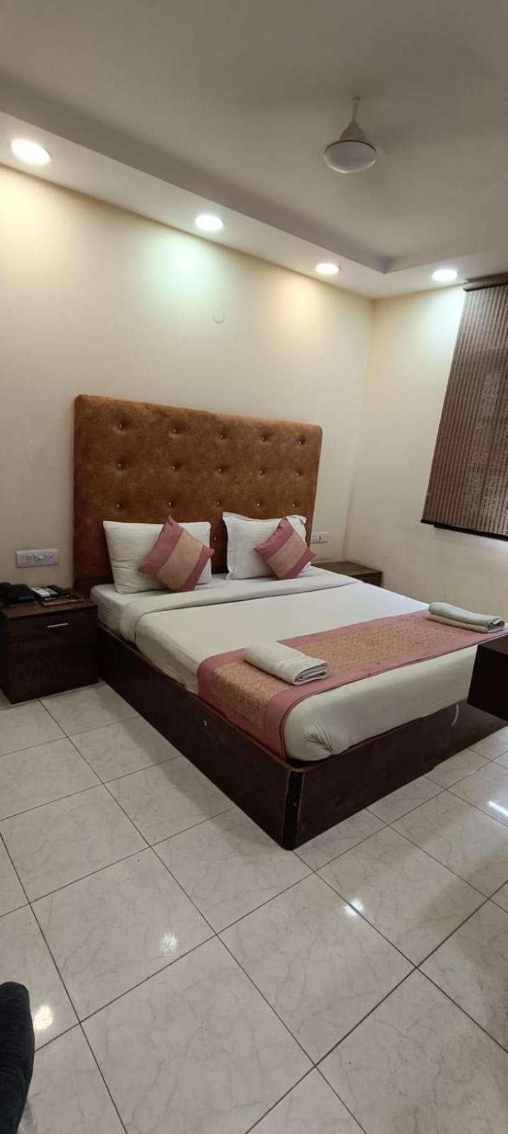 Hotel Singh Continetal Delhi (National Capital Territory of India) Exterior foto